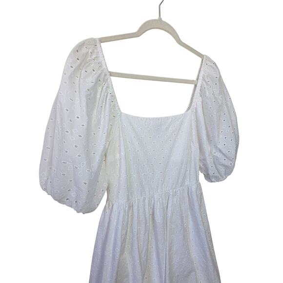A NEW DAY White Eyelet Open-Back Smocked Dress with Bubble Sleeves - Picture 3 of 6